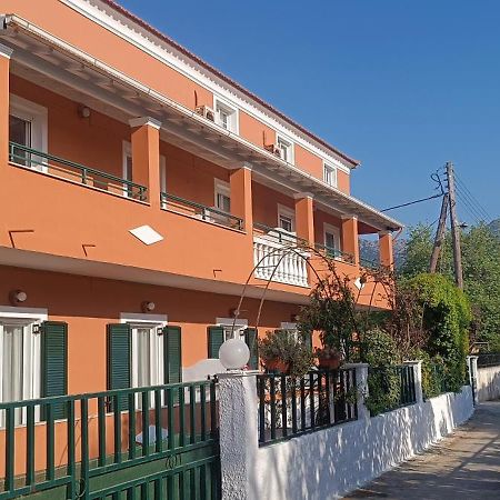Alexandra'S Apartments Acharavi  Luaran gambar